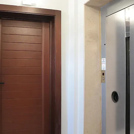 Metaxenia's 201 Apartment *